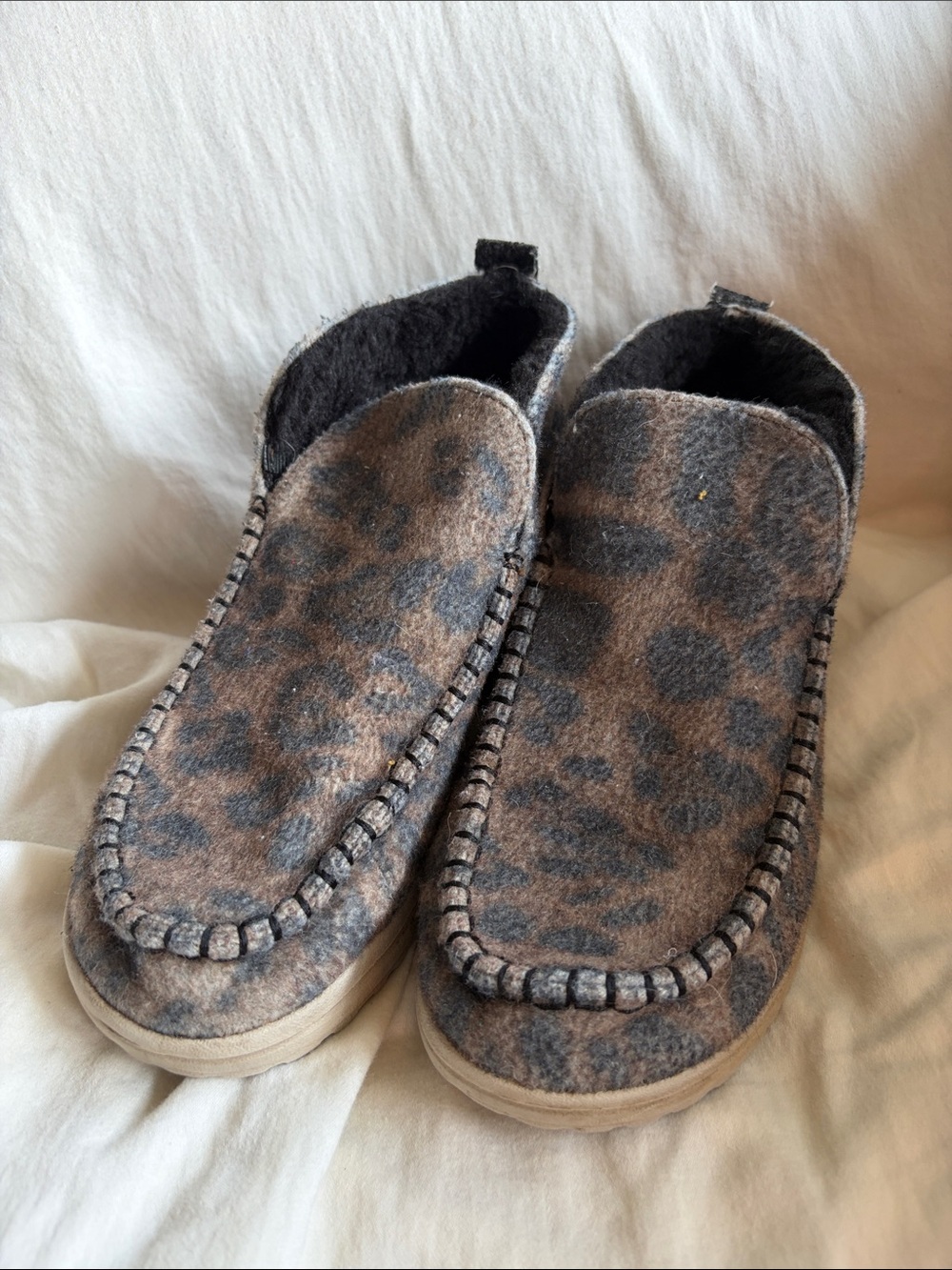 Hey Dude Gray and Tan Slip-On Lined boots